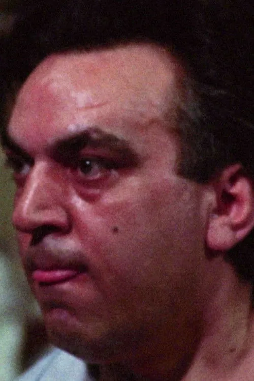 Giuseppe Leone interpretando a Corrado