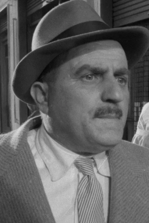 Dhimitër Pecani ha trabajado con Gjon Karma en 1 ocasiones