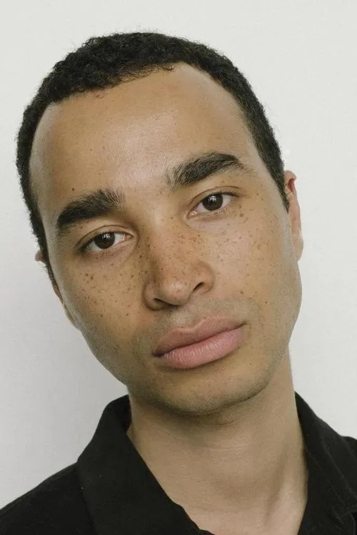 Гладстон Махиб interpretando a Stranger