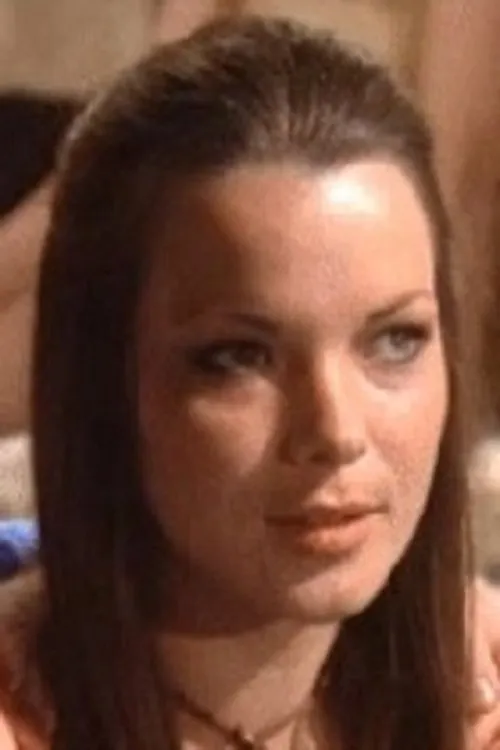 Glenda Allen interpretando a Annette Lamark