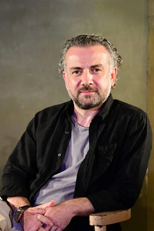 Goga Barbakadze interpretando a Vaniko