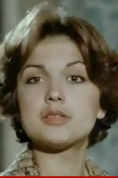 Gölgen Bengü interpretando a