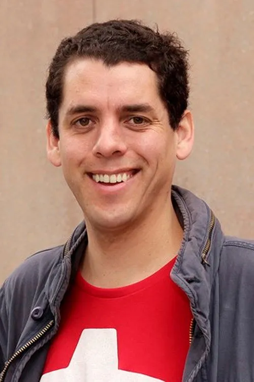 Gonzalo Benavente Secco interpretando a Cineasta