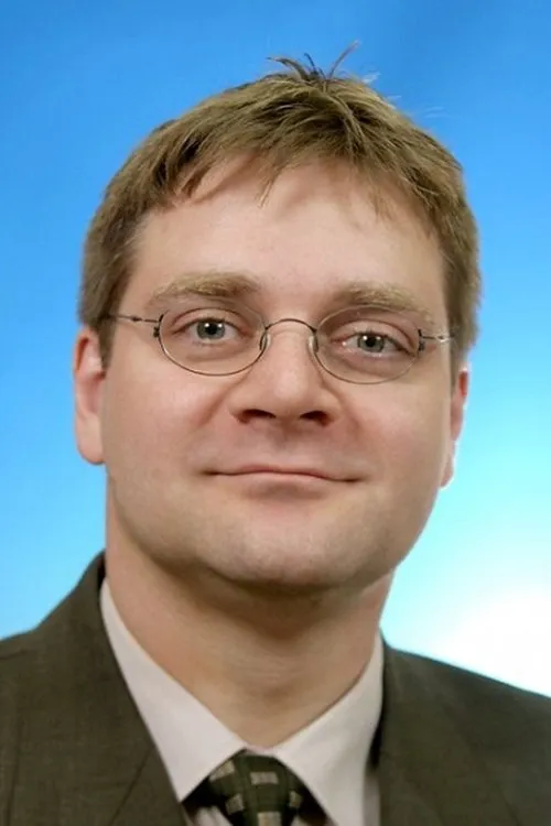 Gordon Piedesack interpretando a Sergio Profit (voice)