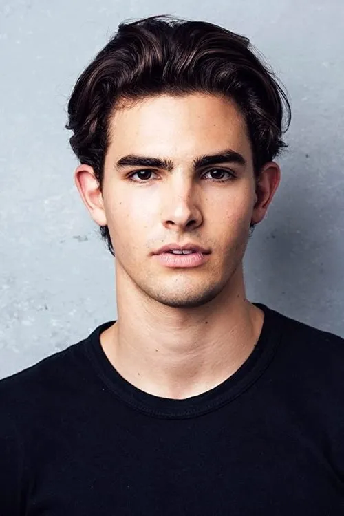 Gordon Winarick interpretando a Alex