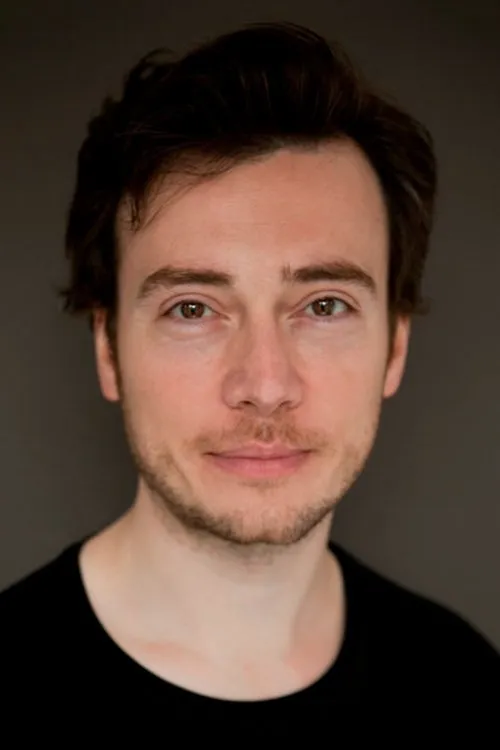 Görkem Mertsöz — personaje: Suat