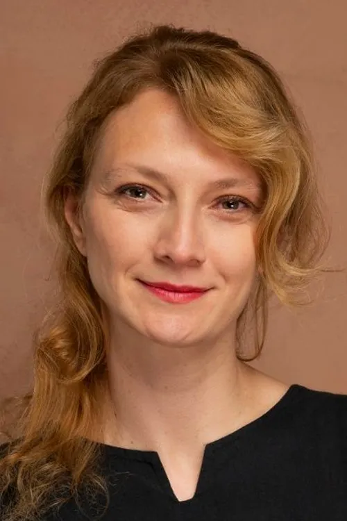 Görkem Yeltan interpretando a Hayal