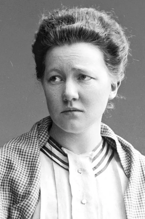 Göta Klintberg interpretando a 