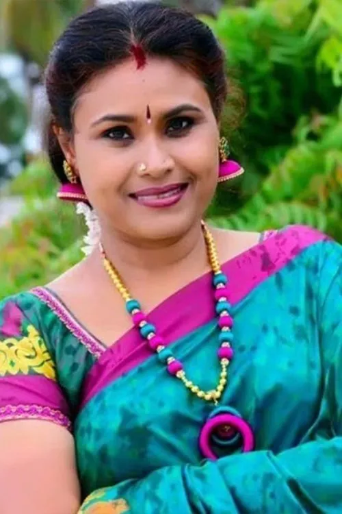 Sundaramoorthy ha trabajado con Gowthami Vembunathan en 1 ocasiones