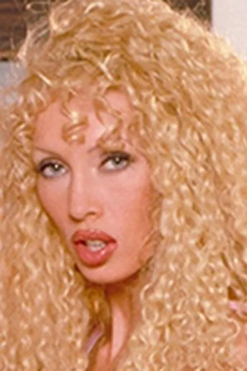 Grace Harlow interpretando a