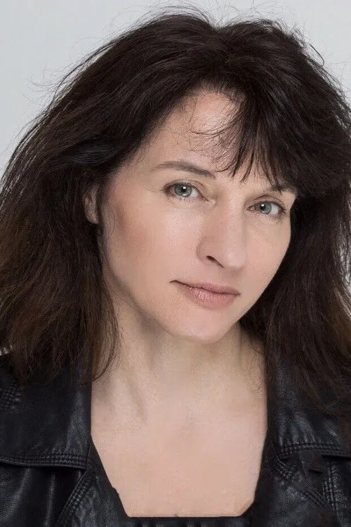 Stella Saltibus ha trabajado con Grainne Kelly en 1 ocasiones