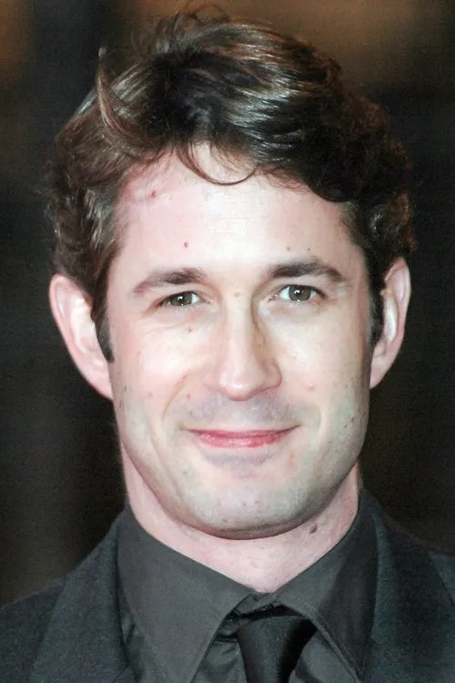 Grégori Derangère interpretando a Alex