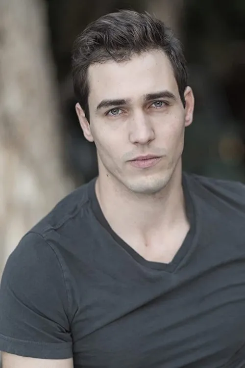 Gregory Shelby interpretando a Eli