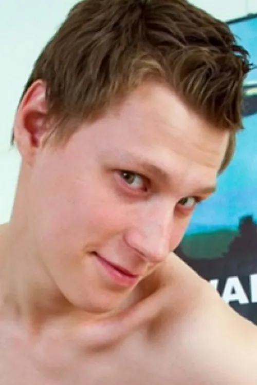 Gregory Simmons interpretando a Himself