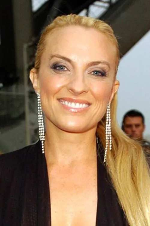 Gretel Killeen — personaje: Herself - Host