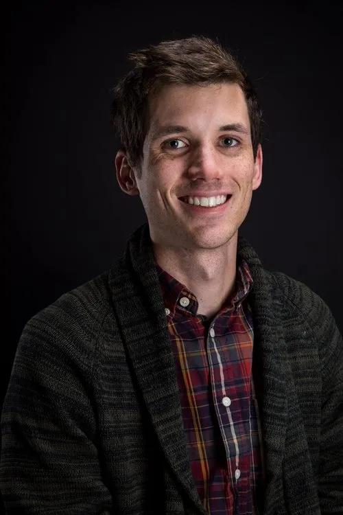 John Shelton ha trabajado con Greyson Sawyer en 1 ocasiones