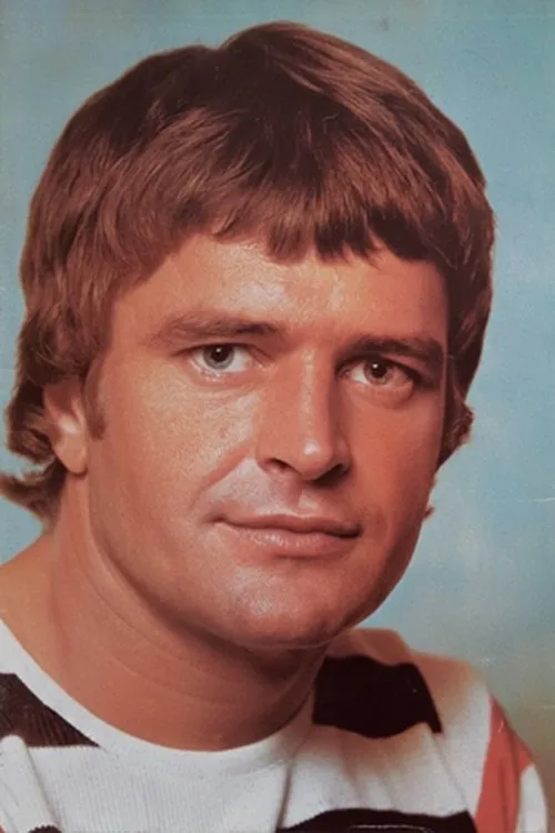 Grigor Taylor interpretando a Jim Pratt