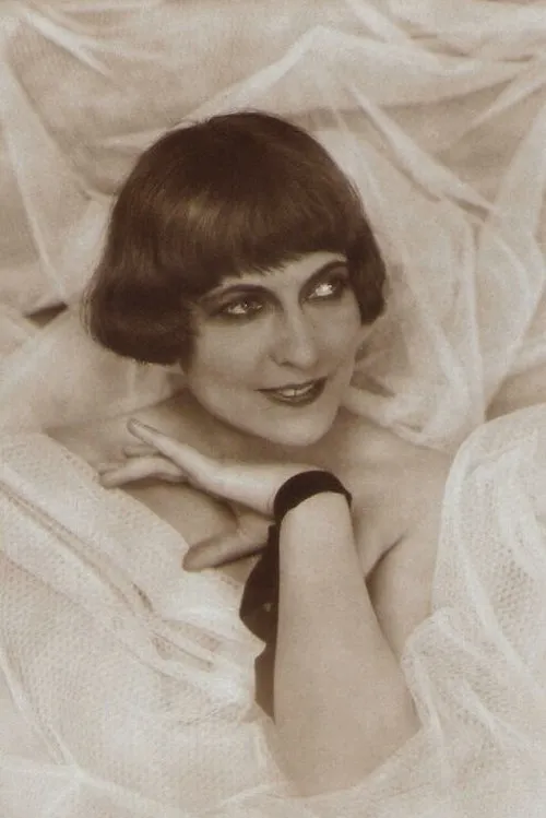 Hermann Nesselträger ha trabajado con Grit Hegesa en 1 ocasiones