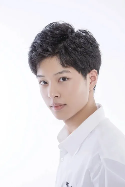 Gu Wenze en su biografía y filmografía