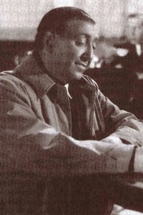 Guglielmo Sinaz interpretando a 