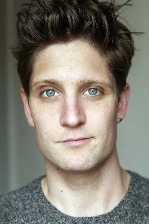 Guillaume Fafiotte interpretando a Young Monsieur D