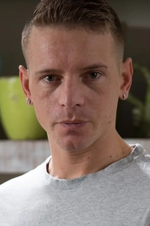 Gunner Canon interpretando a 