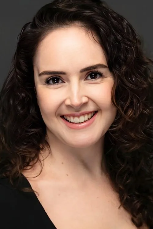 Güzin Alkan interpretando a Emine