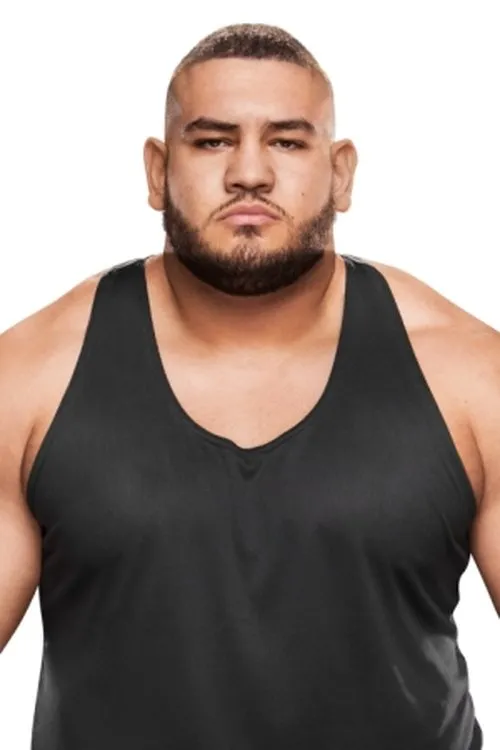 Gzim Selmani interpretando a Rezar