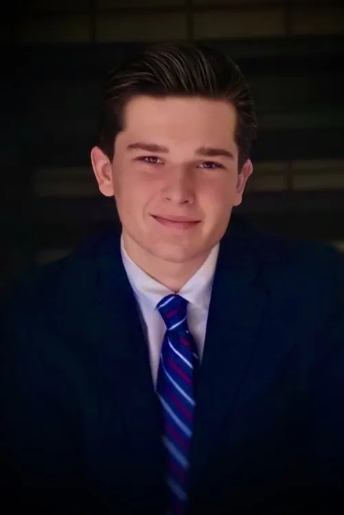 Richard Wilkinson ha trabajado con Hagen Close en 2 ocasiones