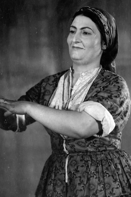 Hagigat Rzayeva interpretando a Gamar