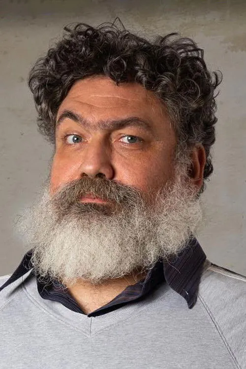 Isabelle Zighondi ha trabajado con Hagop Der Ghougassian en 1 ocasiones