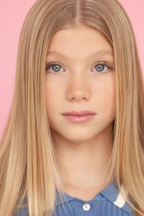 Hailey Gray interpretando a Corinne