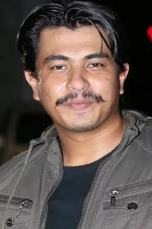 Hairi Safwan interpretando a 