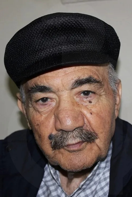 Aliye Uzunatagan ha trabajado con Hakkı Kıvanç en 2 ocasiones