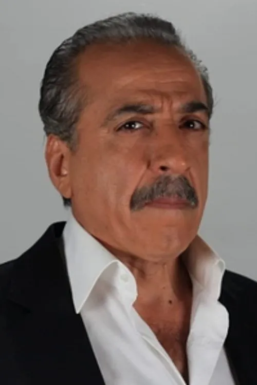 Halil İbrahim Kalaycıoğlu interpretando a 