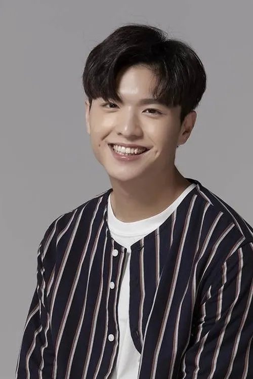 Hank Wang — personaje: Shi Lei