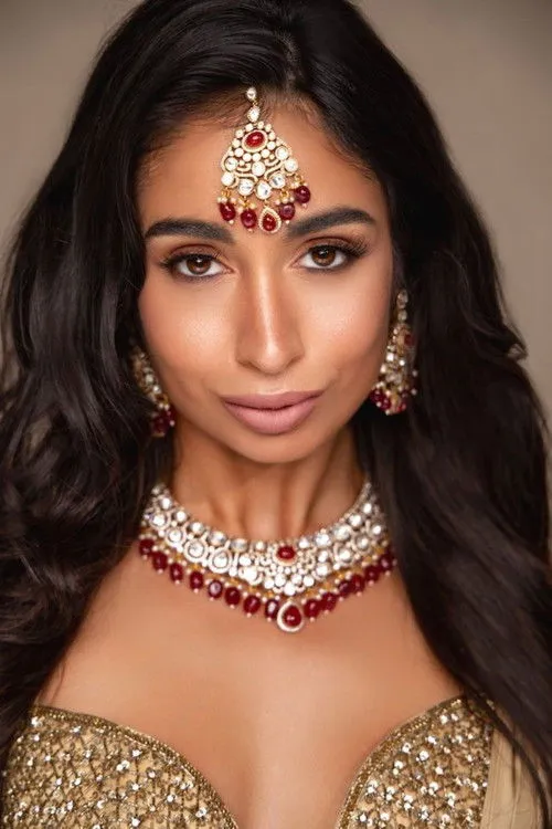 Aziz Kemal ha trabajado con Hannah Nazareth en 1 ocasiones