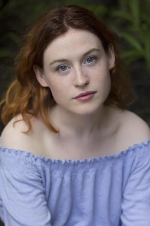 Hannah Raine interpretando a Miranda Hayes