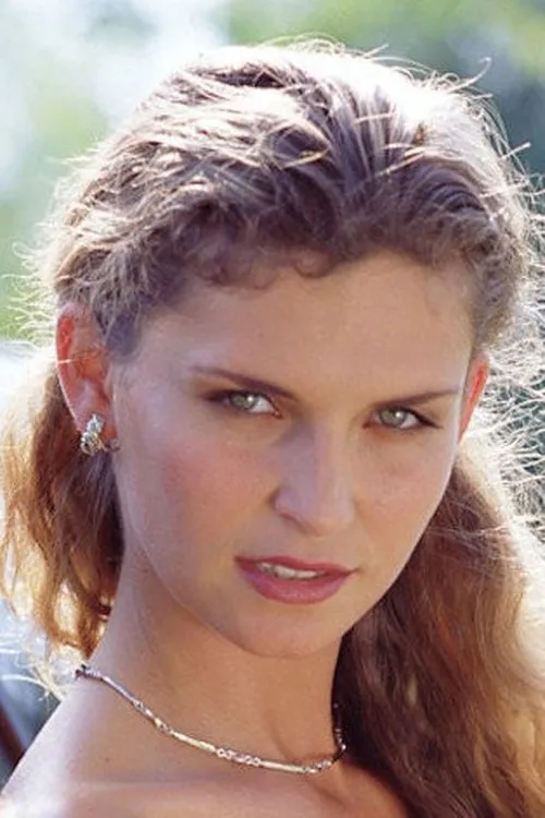 Hannah interpretando a 