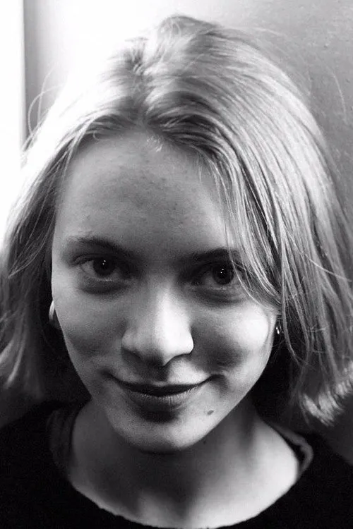 Hannusya Yarmolenko — personaje: Sasha Motsak