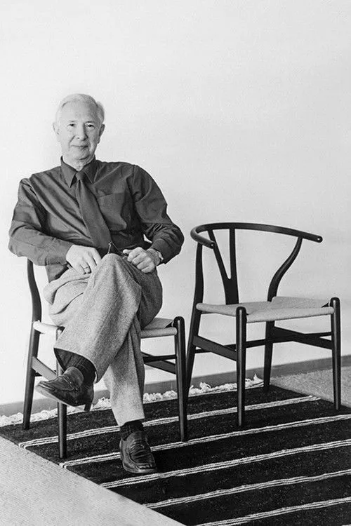 Hans Wegner interpretando a Self (Archival Footage)