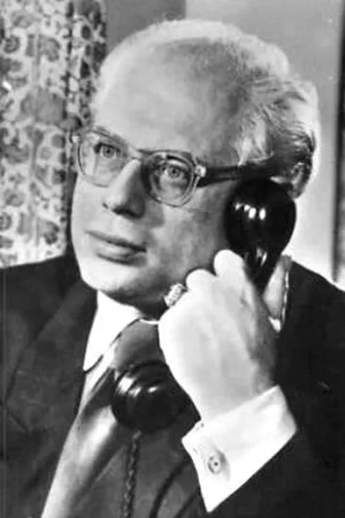 Harald Mannl — personaje: Dr. John Watson