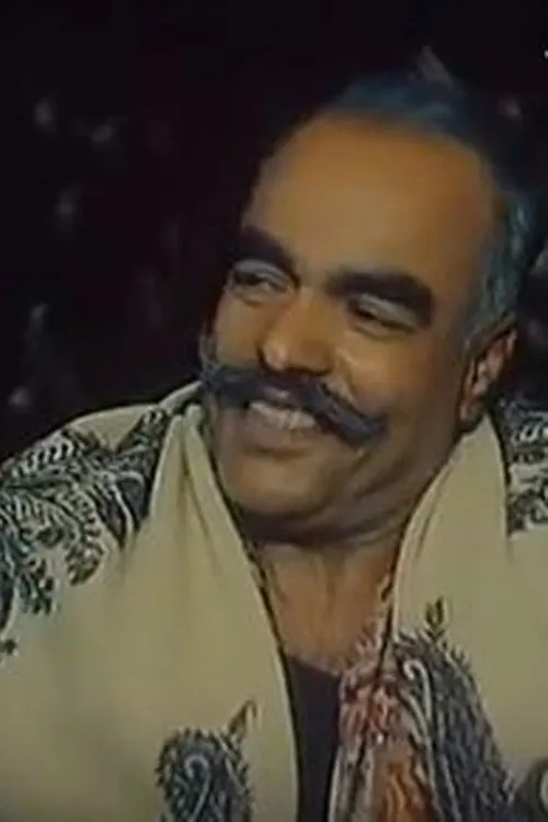 Haridi Omran interpretando a 