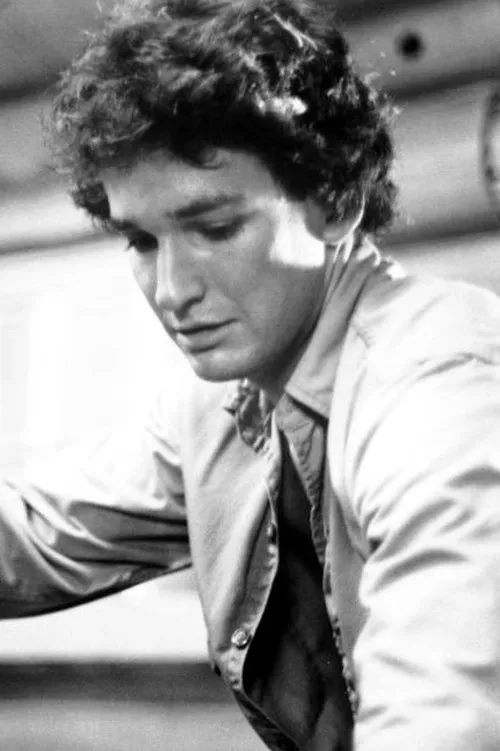 Joe Bushkin ha trabajado con Harry Crosby en 1 ocasiones