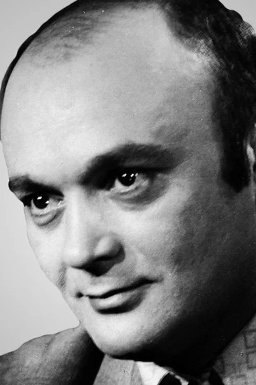 Hasanagha Turabov interpretando a Guliyev