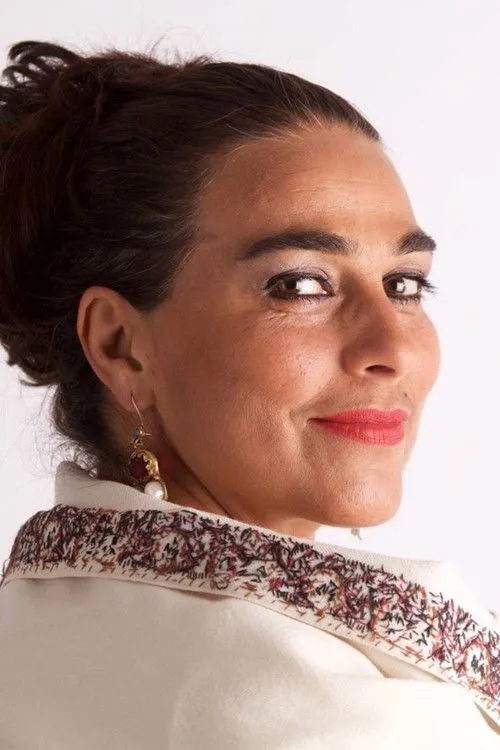 Hassina Burgan interpretando a The aunt