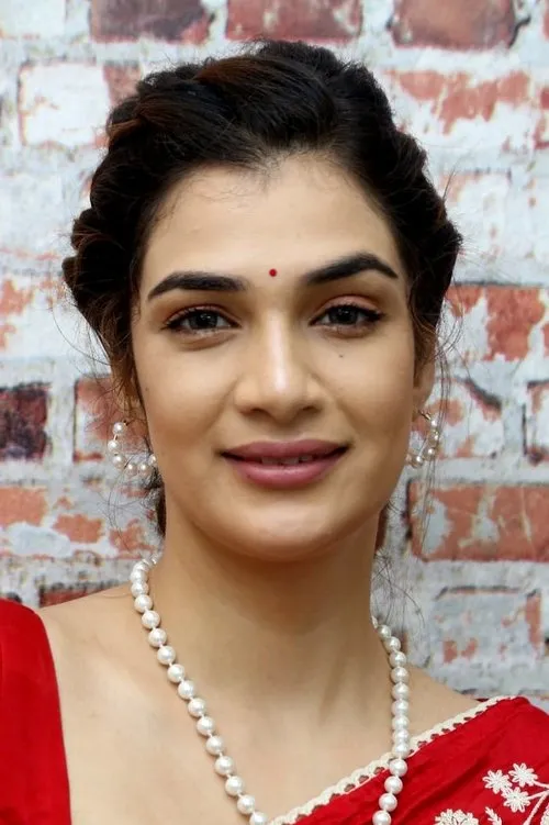 Hassini Sudhir interpretando a Ammulu