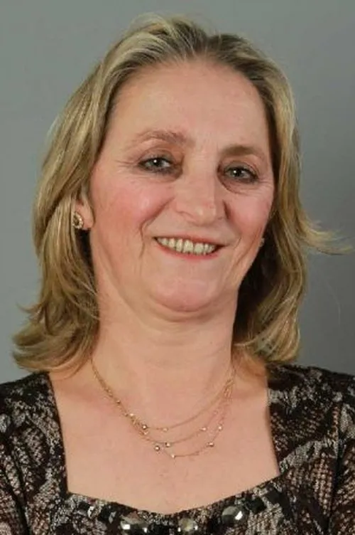 Havva Seziş en su biografía y filmografía