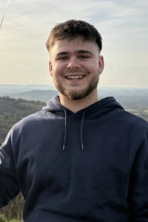 Hayden Hunter en su biografía y filmografía