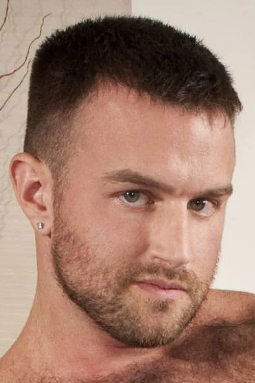 Heath Jordan interpretando a 